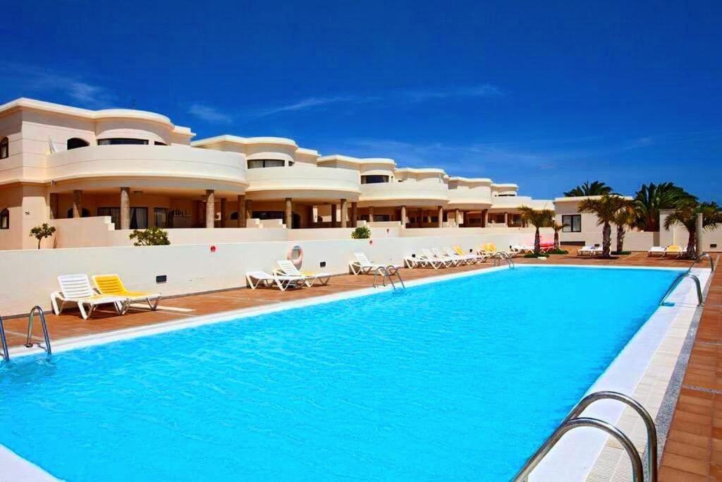 Riviera Park 7A - Air Con- Wi-Fi- Uk Channels- 5 Minutes Walking From The Sea Apartment Tias Exterior photo